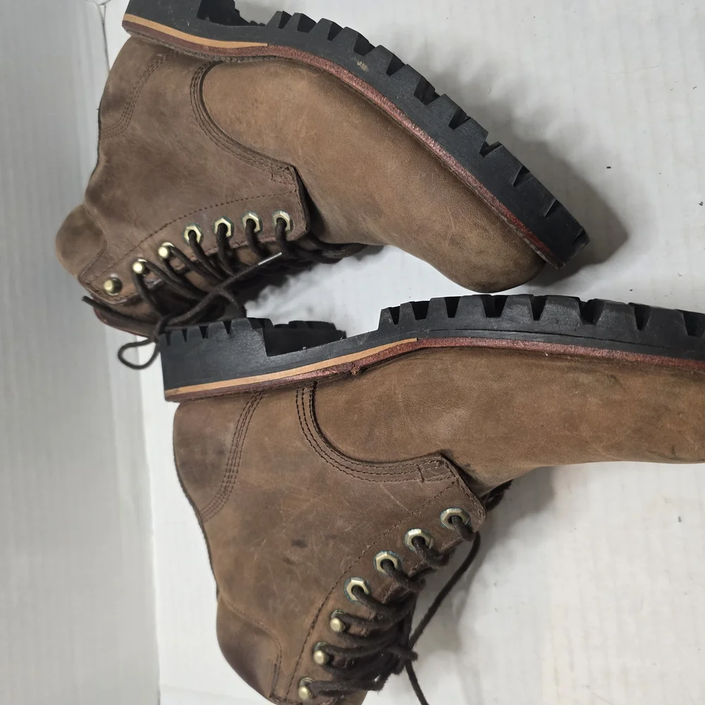 Brown Ankle-High Lace-Up Boots with Rugged‎ Sole